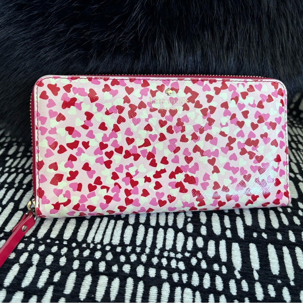 Kate Spade Heart Zip Wallet